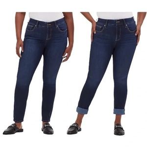 Torrid Bombshell Straight Leg Medium-Dark Wash Jeans size 18 R